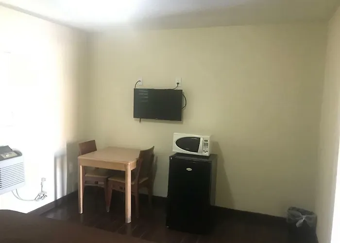All 8 Motel