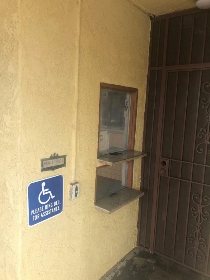 Hotel 8